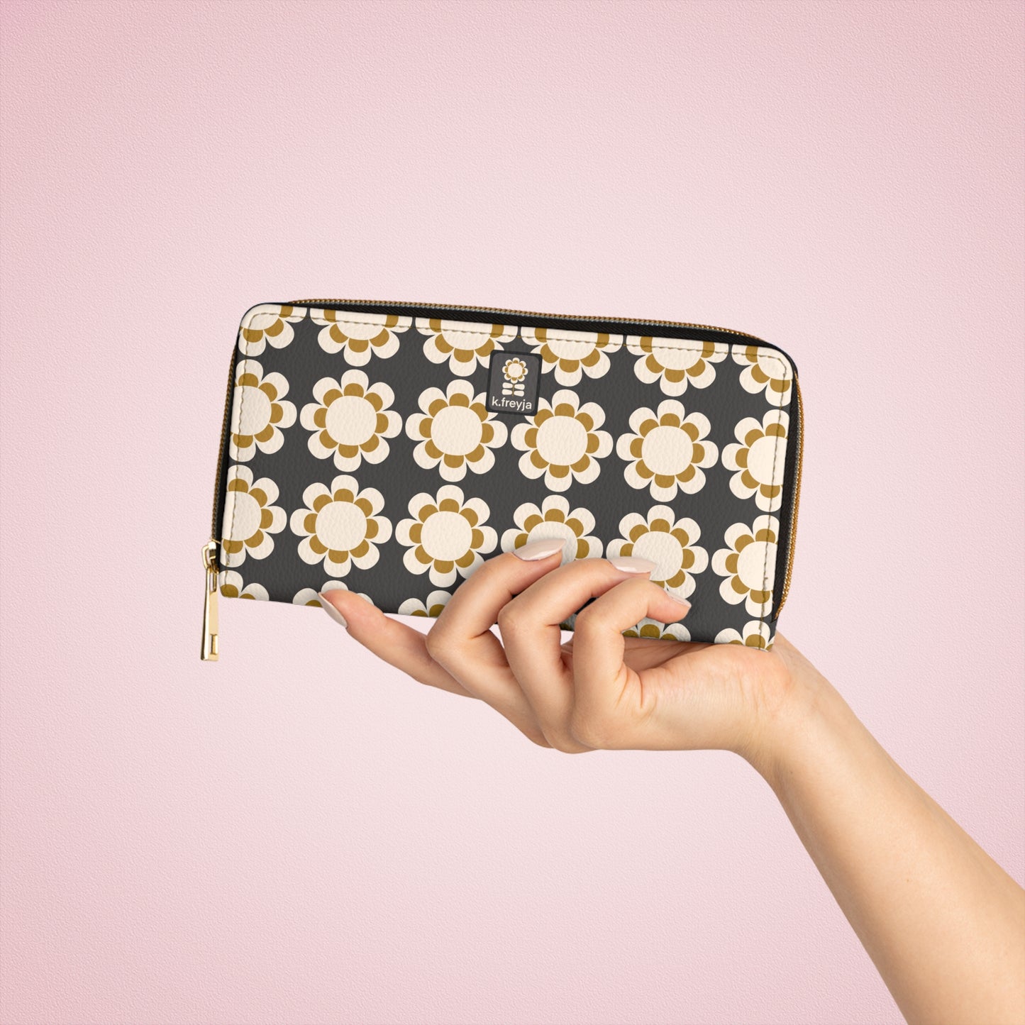 WALLET ~ Shelly Beach