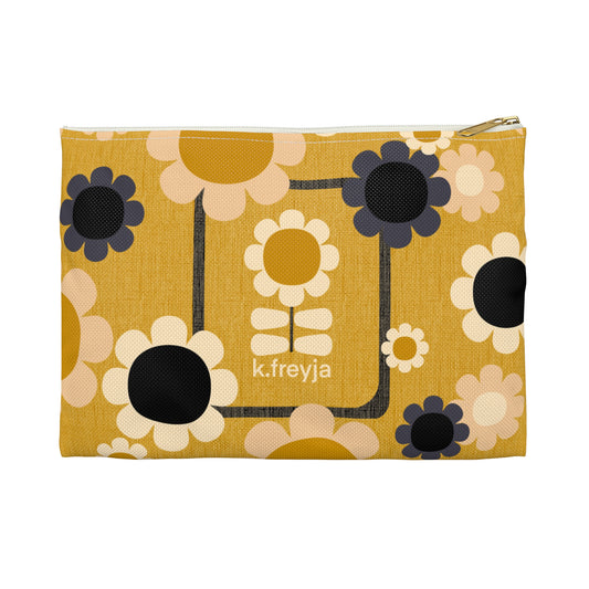 ACCESSORY POUCH: Flower Child