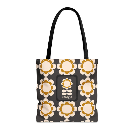 TOTE AROUND: Shelly Beach