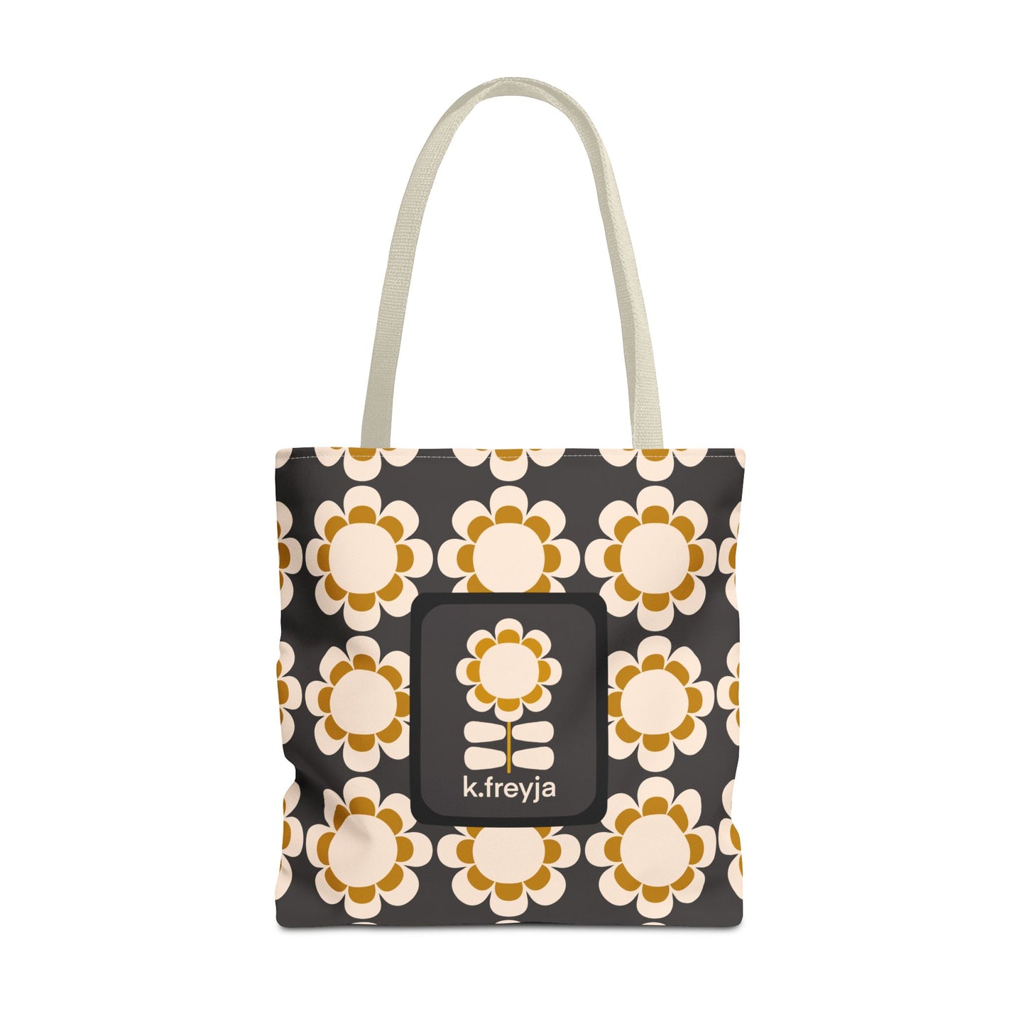 TOTE AROUND: Shelly Beach