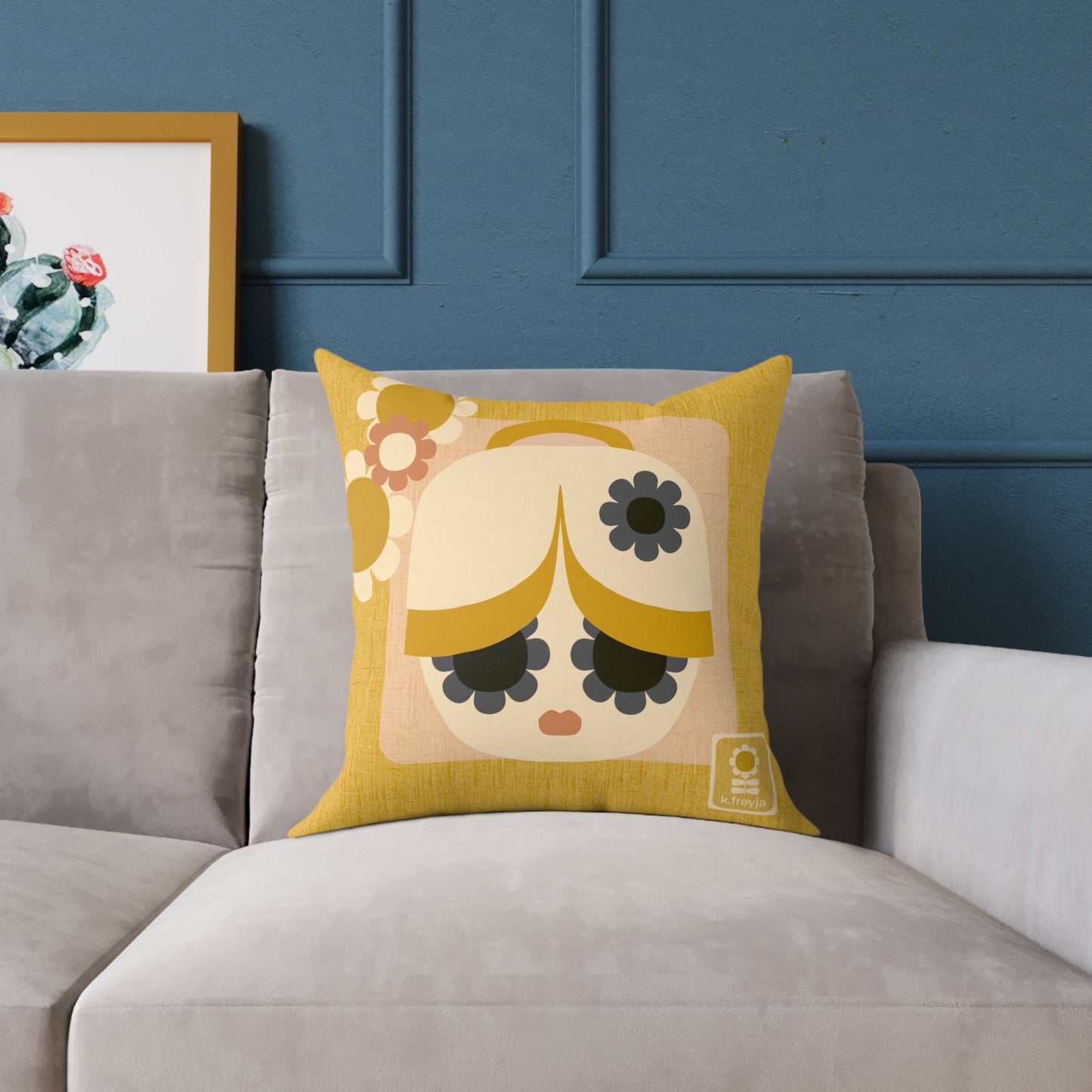 NO LUXE PILLOW: Madame Bun-Head ~ Pippa