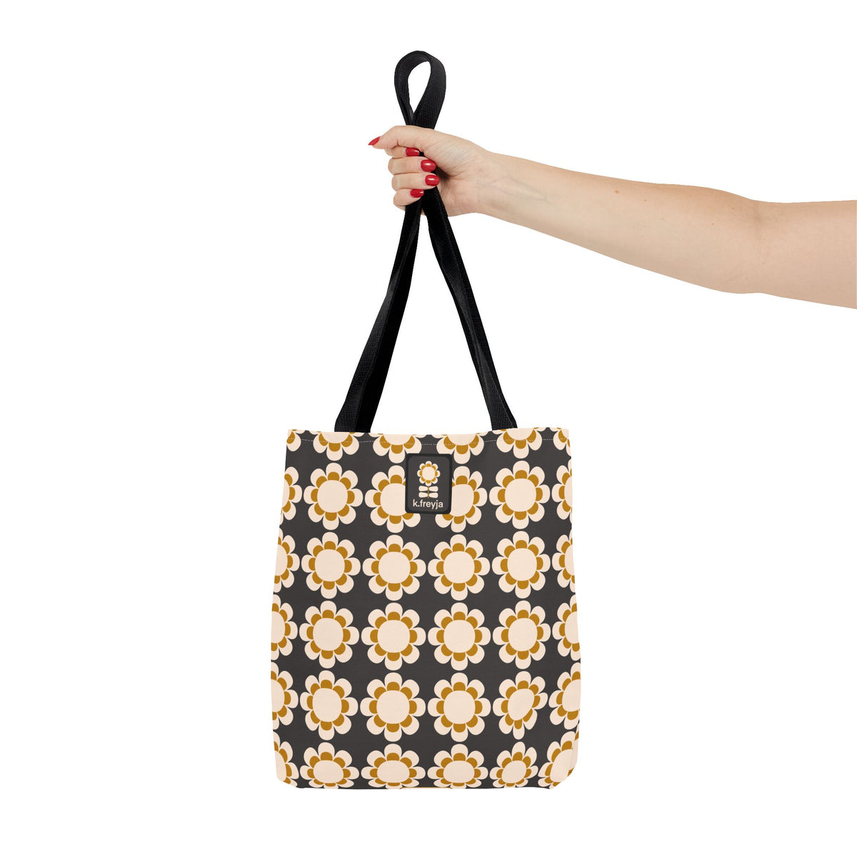 TOTE AROUND: Shelly Beach