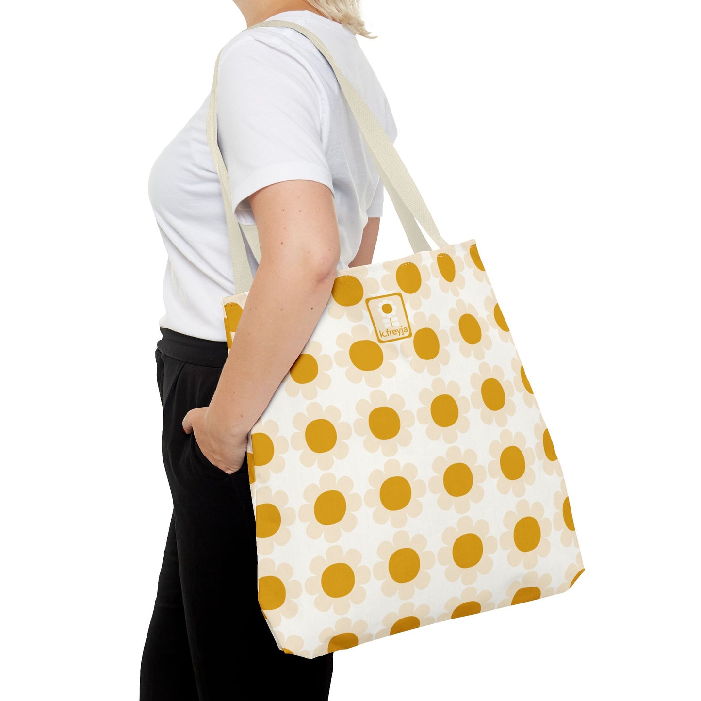 Tote Around: Chamomile