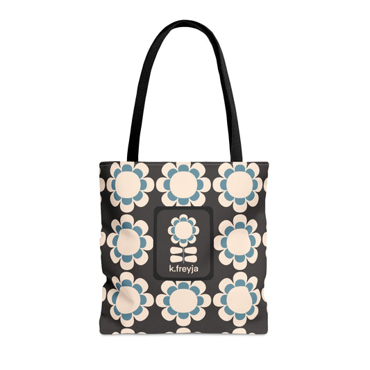 TOTE AROUND: Thea