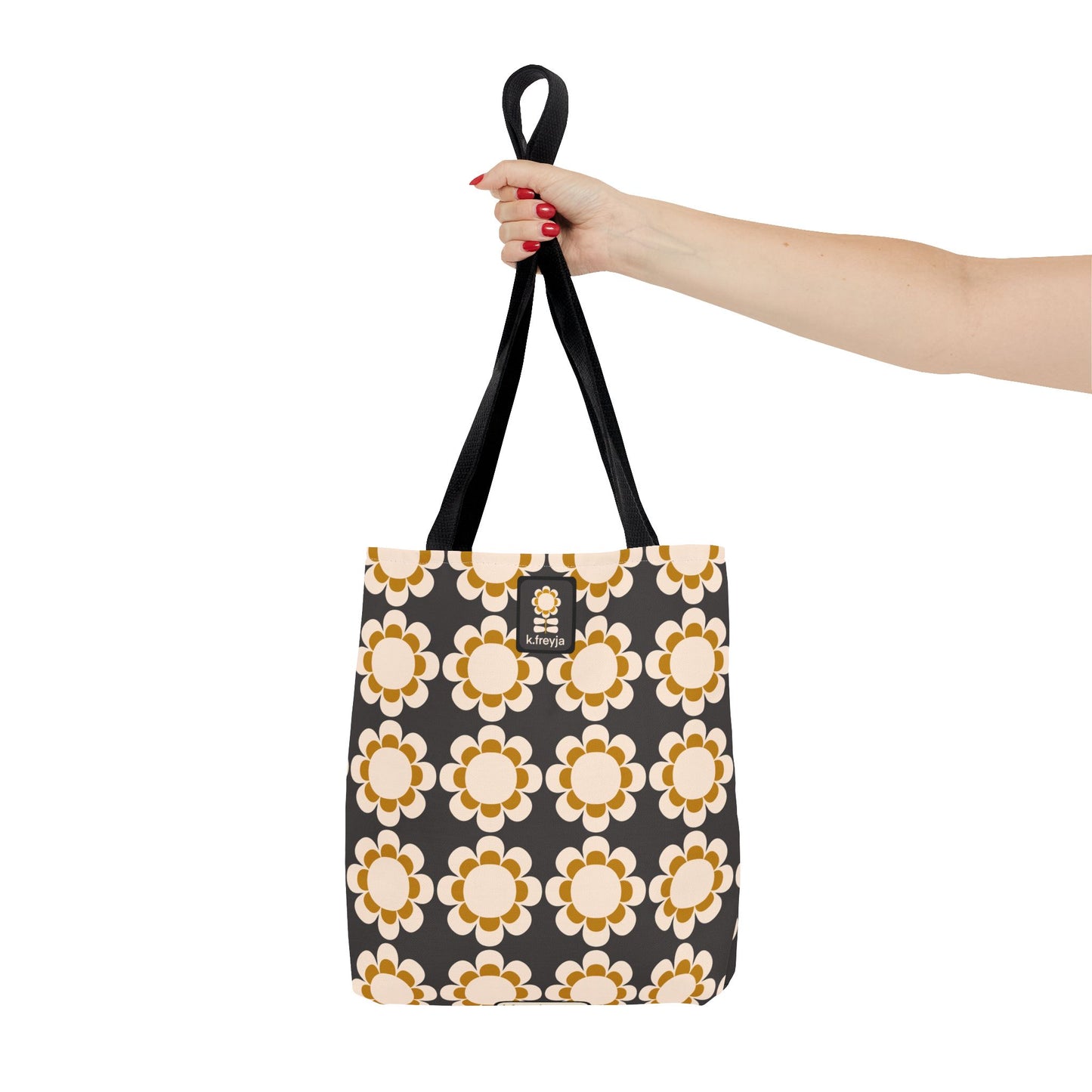 TOTE AROUND: Shelly Beach