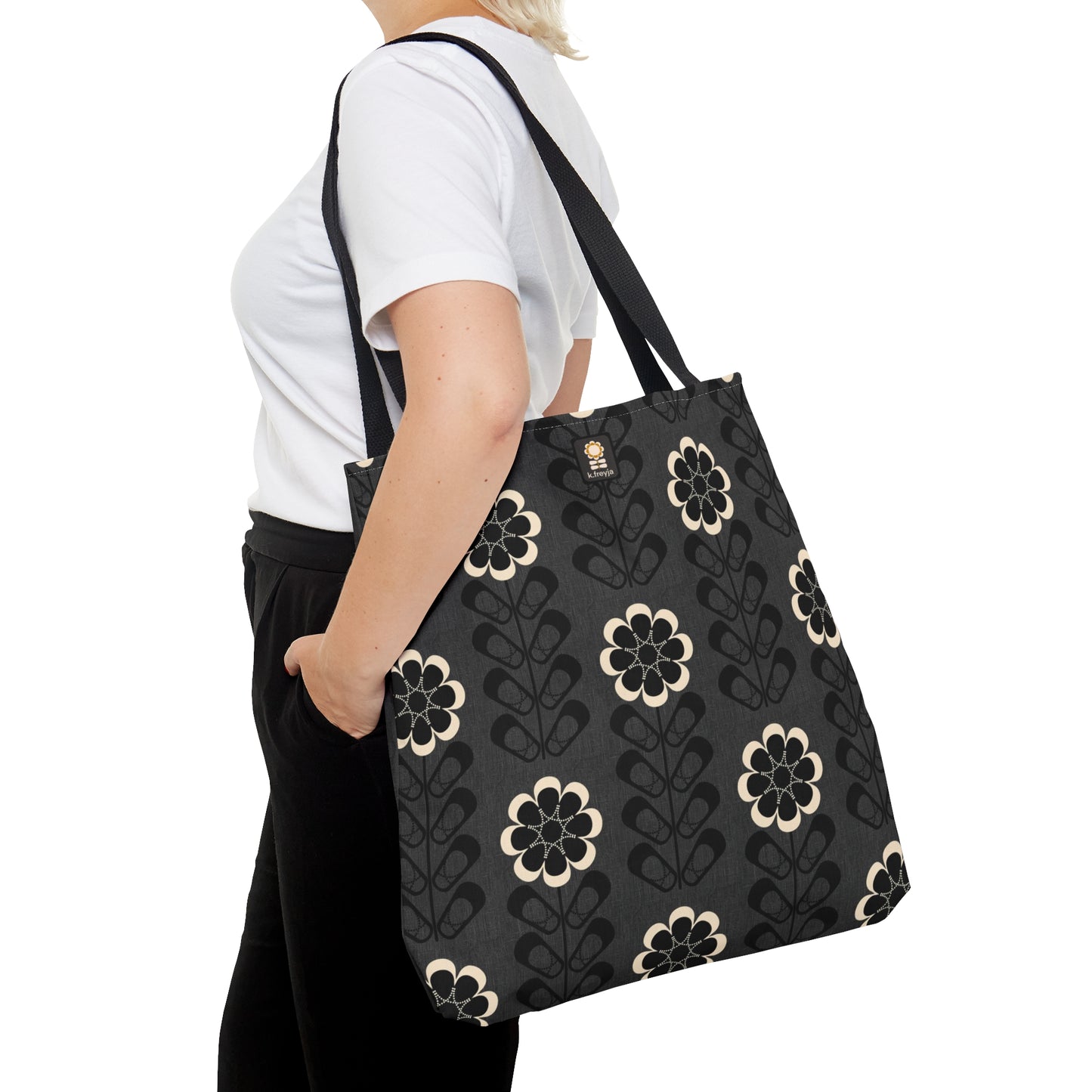 TOTE AROUND: Ebony + Ivory